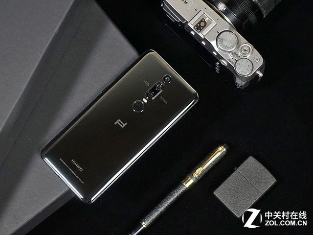 一分钟吃透华为Mate RS 看万元售价究竟高在