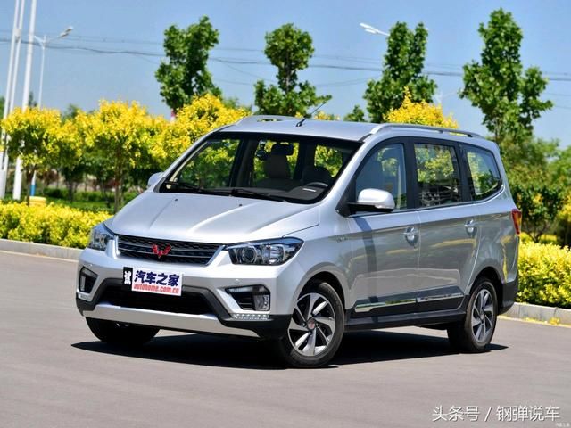 五菱宏光S3变速箱问题涛声依旧 了。变速箱问题在某知名论坛上有过贴子,但是不够全面,实际上有许多车主并没有在论坛上提过这事,有的新车就有异响的问题,有的开一段时间会出现异响的问题,从第一批宏光到今天已经8年时间了,变速箱异响厂家还有没解决,按照现在技术水平来说,手动变速箱技术已经非常成熟了,不应该出现这些问题的。