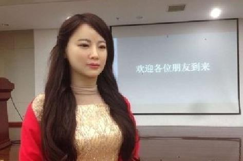 中国发明首个美女机器人,外表逼真,未来可以取
