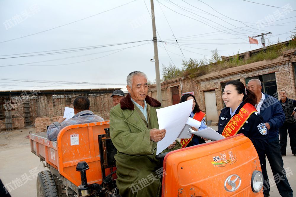 怀仁市公安局创新工作方法 扫黑除恶宣传进街