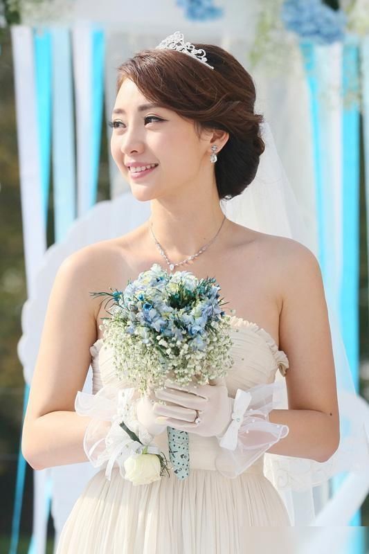 74岁教授电视征婚：20多岁漂亮的，生龙凤胎，活到120