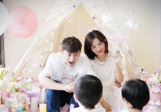 谢娜张杰结婚九周年发文纪念，发全家福照片两女儿出镜太可爱！