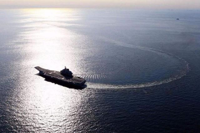 中国制造质量杠杠的:首艘国产航母第一次海试