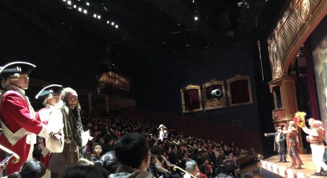 上海迪士尼冬季热门节假日一天全游攻略:揭秘