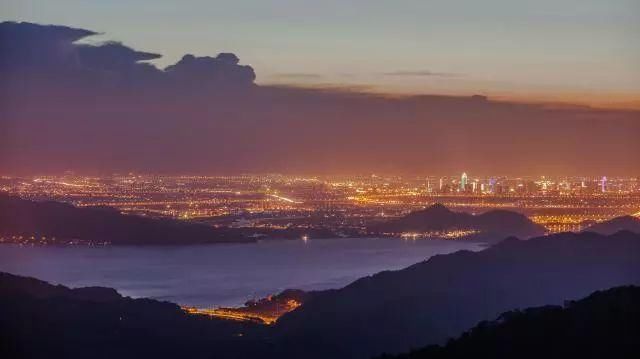 热销!宁波内湖边，收一套“虹夕诺雅”别墅，才叫非凡的人生?