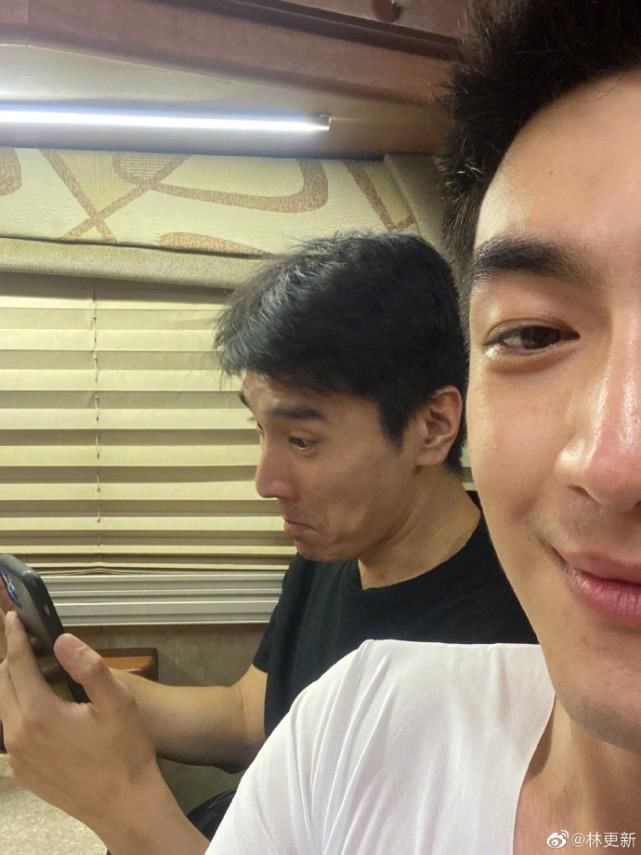 高圆圆自曝和赵又廷相处日常超温馨，都希望女儿快乐就好