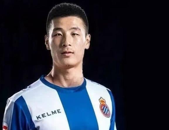 看饮水机?曝西甲劲旅承诺给武磊主力位置!他身