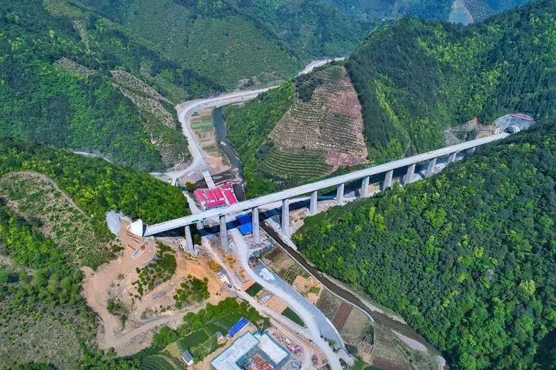 惊艳！杭州这条世界级黄金旅游铁路线即将开通！一路看遍国家级风