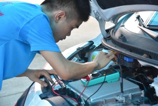 佛山禅城今日举行新能源汽车维修竞赛,助推新