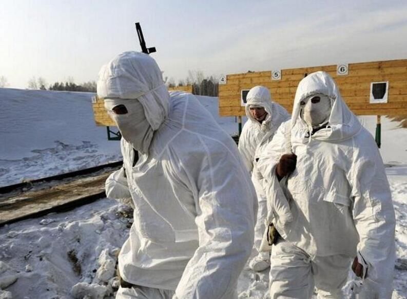 直击世界各国神秘的伪装术,伊朗的头套太吓人