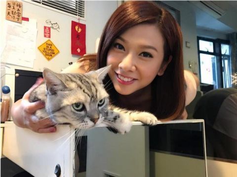 这位TVB美女小花,担当新闻女主持,网民呼:又有