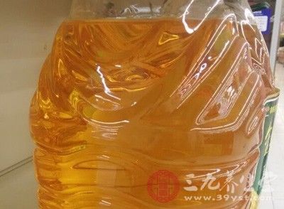 什么病需要吃油 t01db00aade9b622303.jpg?size=400x294