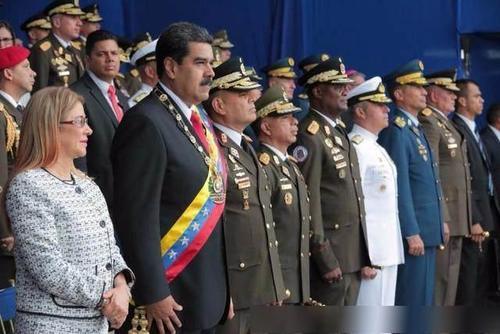 震惊!委内瑞拉总统遭无人机暗杀,保镖亮出隐藏