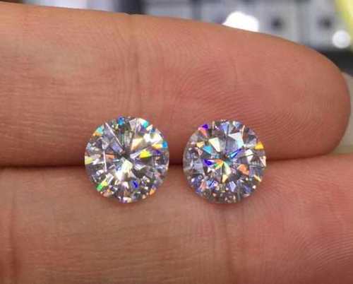 莫桑钻、锆石、钻石的区别,天然与人工的较量