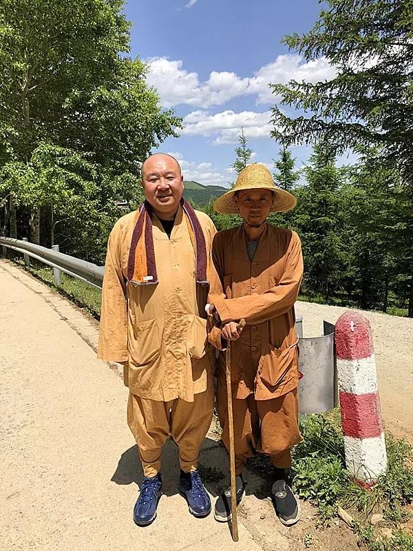 宏信法师61天行脚2700公里到达五台山