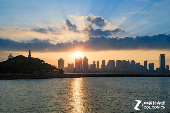 单反备机之争 佳能G7X II对比索尼黑卡