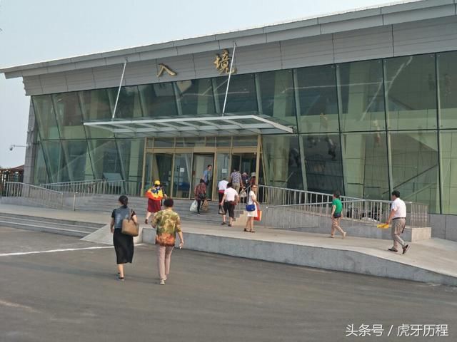 摩旅，骑行摩托车走了53天，人生第一次出国，这个国家离中国很近