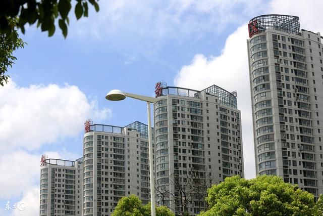 不能安居，何以乐业，许多年轻人都被生活的重压磨灭了斗志