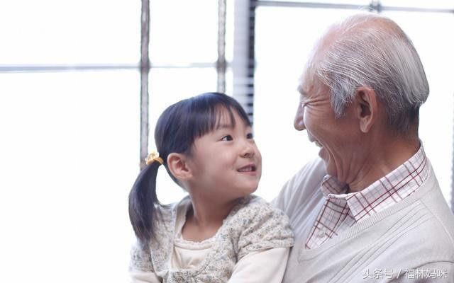 老人带娃真那么糟糕?No!这3类老人,带的孩子越来越聪明!