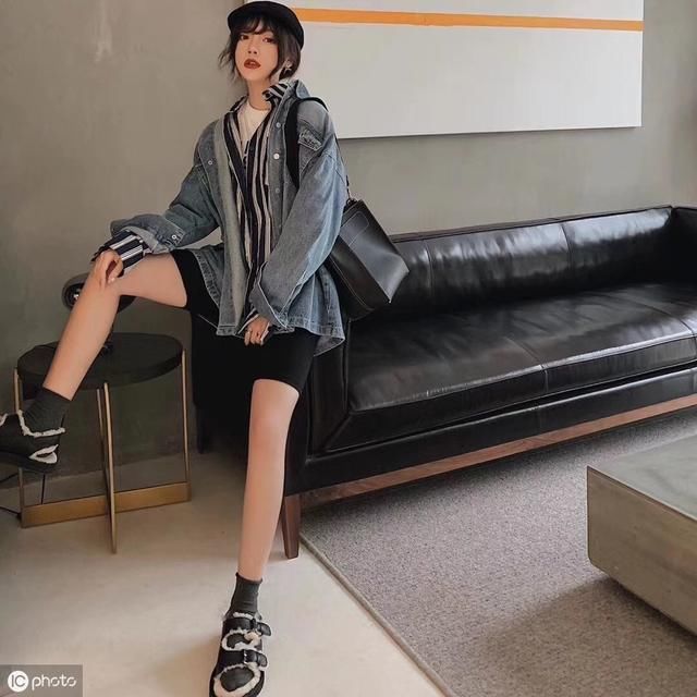 《总裁保镖美女空姐大胸的神级美女》图片