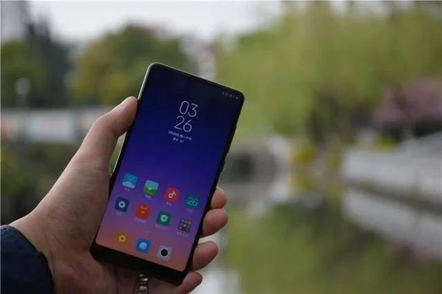 澳门凯旋门赌场:小米MIX2S上手评测,给5点建议 澳门凯旋门赌场:小米MIX2S上手评测,给5点建议