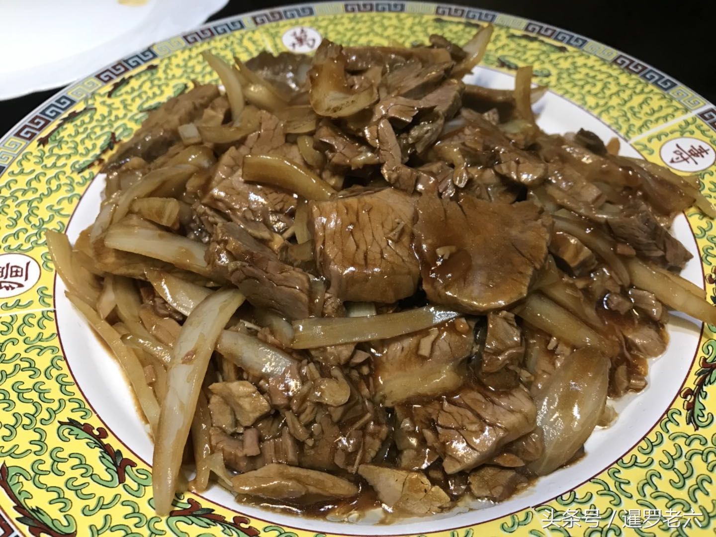 俄罗斯世界杯“西班牙基地”旁吃顿中餐，一桌美食不到200元!