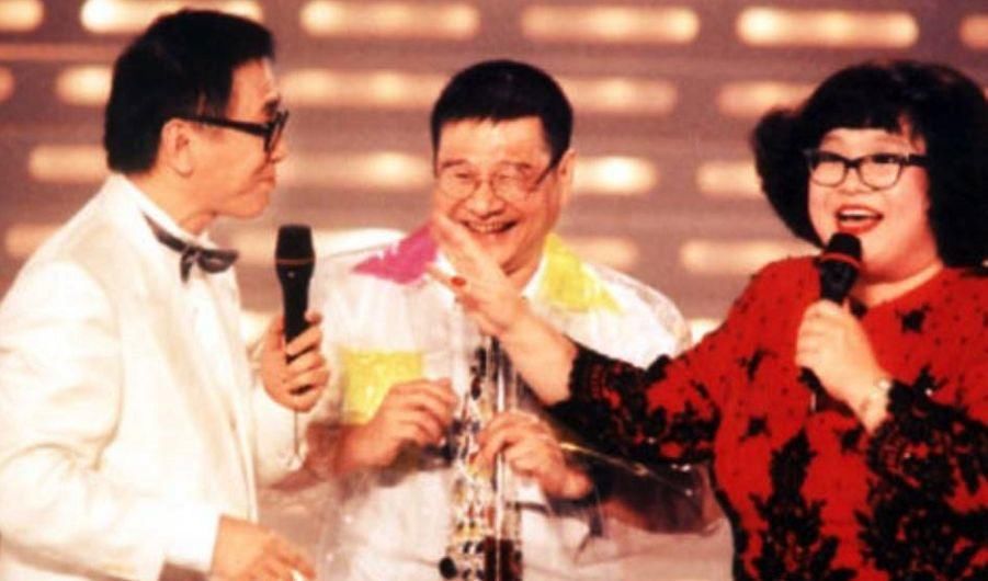 包养小狼狗,下跪求复合,被两个渣男毁掉一生,2