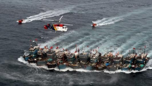 韩海警再向中国渔船开火:发射453发子弹 扣20
