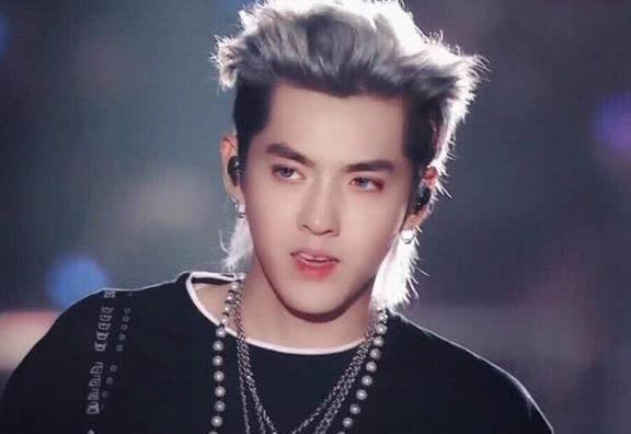 崩塌?吴亦凡打卡南京面馆被整改,观众:拿大家