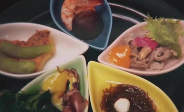 日本仙人美食家遭到顶级到中国,却煮饭质疑,美食王府井的图片