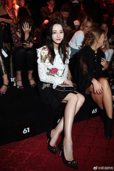 迪丽热巴助阵Dolce&Gabbana 2018春夏大秀