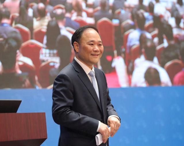 李书福摘牌戴姆勒有“后手”,吉利有望入局北汽混改?