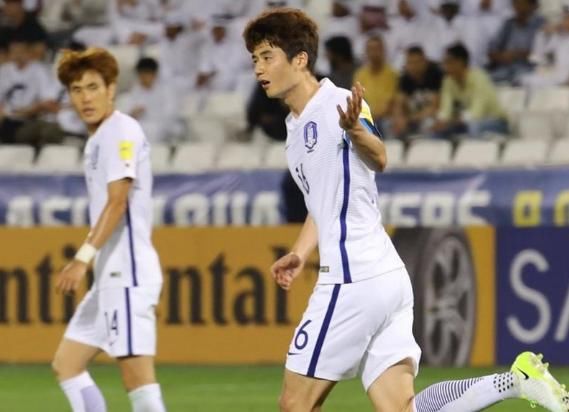 日本2-1爆冷战胜哥伦比亚,日本首轮获胜伤了韩