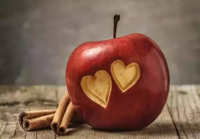 12句描写表白的句子,句句真情告白,感动的会流泪