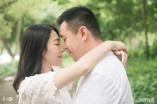 我未婚先孕娘家陪嫁30万，新婚之夜婆婆无意一句话，婚房变空房