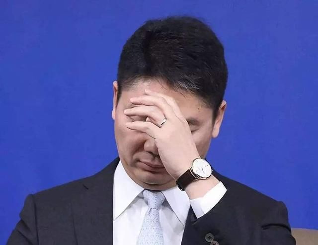 疑似刘强东案最新视频曝光,女生的一个动作引