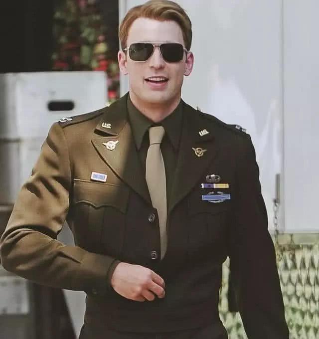 美国队长复联造型被指抄袭蔡徐坤,粉丝集体发