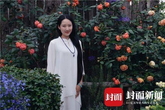 成都花痴夫妻建无土空中花园 一年四季玫瑰