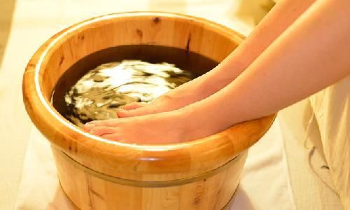热水泡脚,究竟是养生,还是慢性自杀?你泡对了吗?