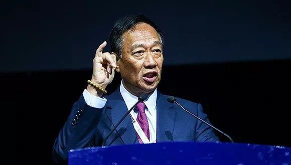 一眼新闻 | 奔驰金融回应4S店顶风涨价:对经销