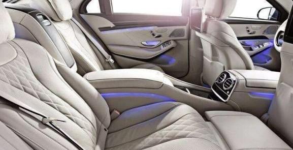 三辆进口定制奔驰开去贴膜, 被修理工问是哪个