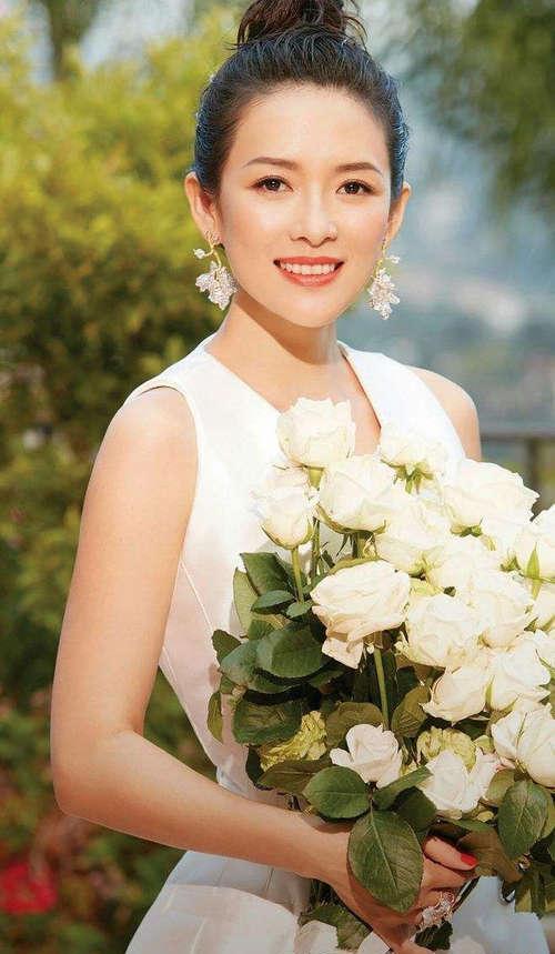 40岁章子怡怀二胎?近照孕肚明显遮不住,难道袁