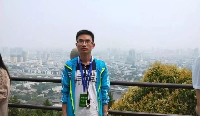 潍坊这所中学开挂了!2018年高考8名学生被北