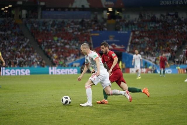 C罗强势戴帽葡萄牙逼平西班牙 球迷称地表最强