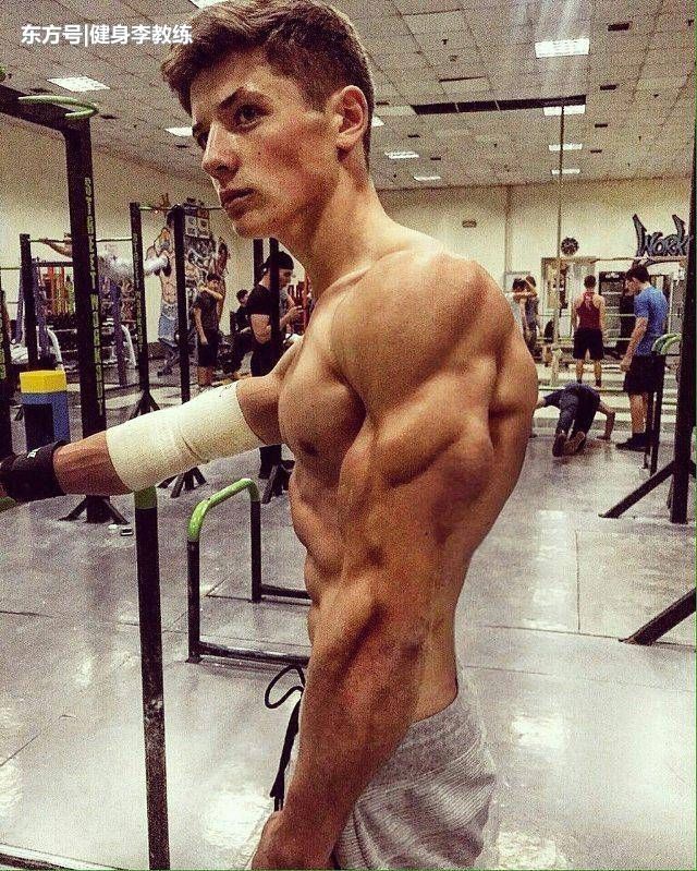 忽视了肱三头肌的锻炼?这4个动作，好看立体型的麒麟臂快速拥有