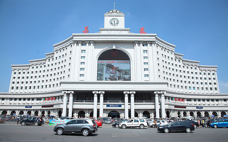 全国13个人均GDP八万多的城市,成都也在列,论