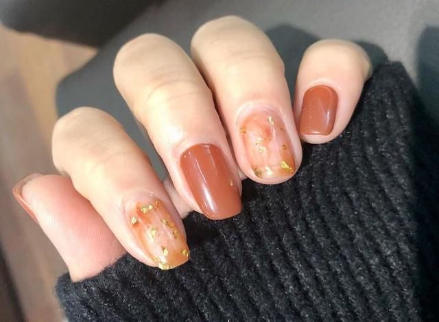 精选16款秋季时尚的美甲造型