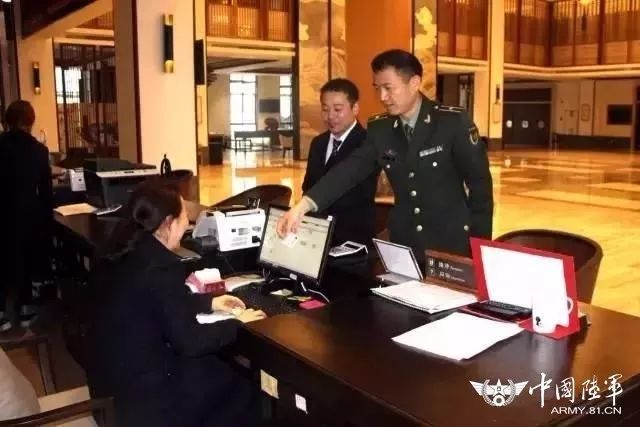 陆军政治工作部干部局就陆军交通中转站相关政策答问
