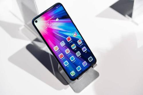 荣耀V20发布,胡歌同款的魅眼全视屏表现如何