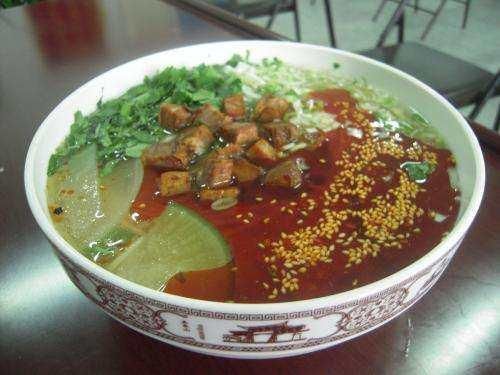 全国的美食吃了一大半,还是最喜欢吃这4碗面,最后那碗每年都吃